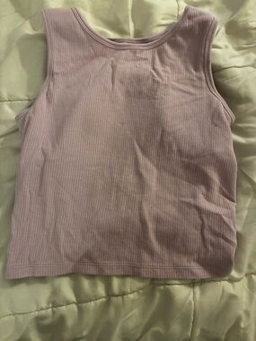 Uniqlo Ribbed Crop Tank Top in Light Lavender